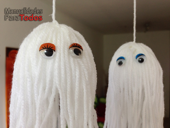 Fantasmitas de Halloween de lana